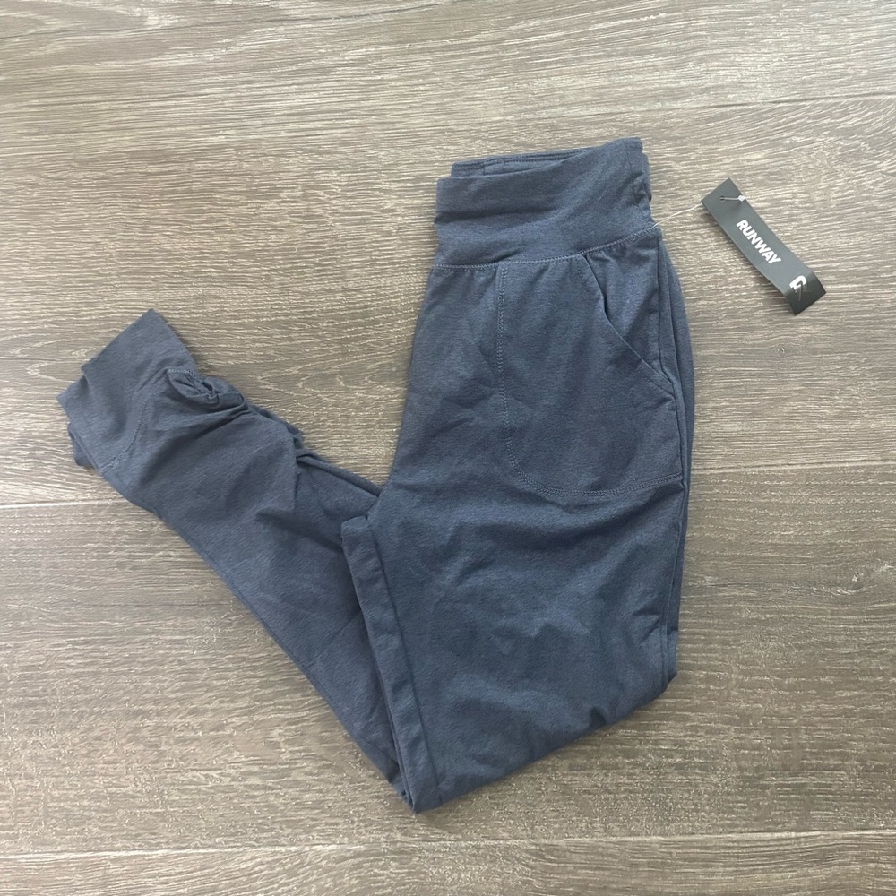 Runway Wide Waist Active Jogger - Medium 8-10 NEW!
